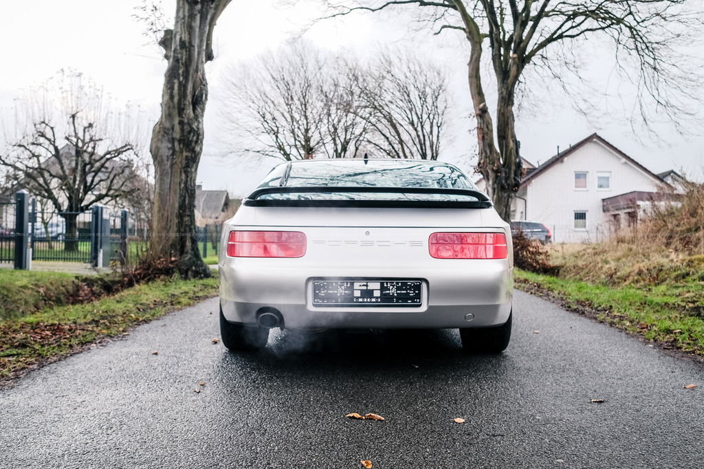Porsche 968