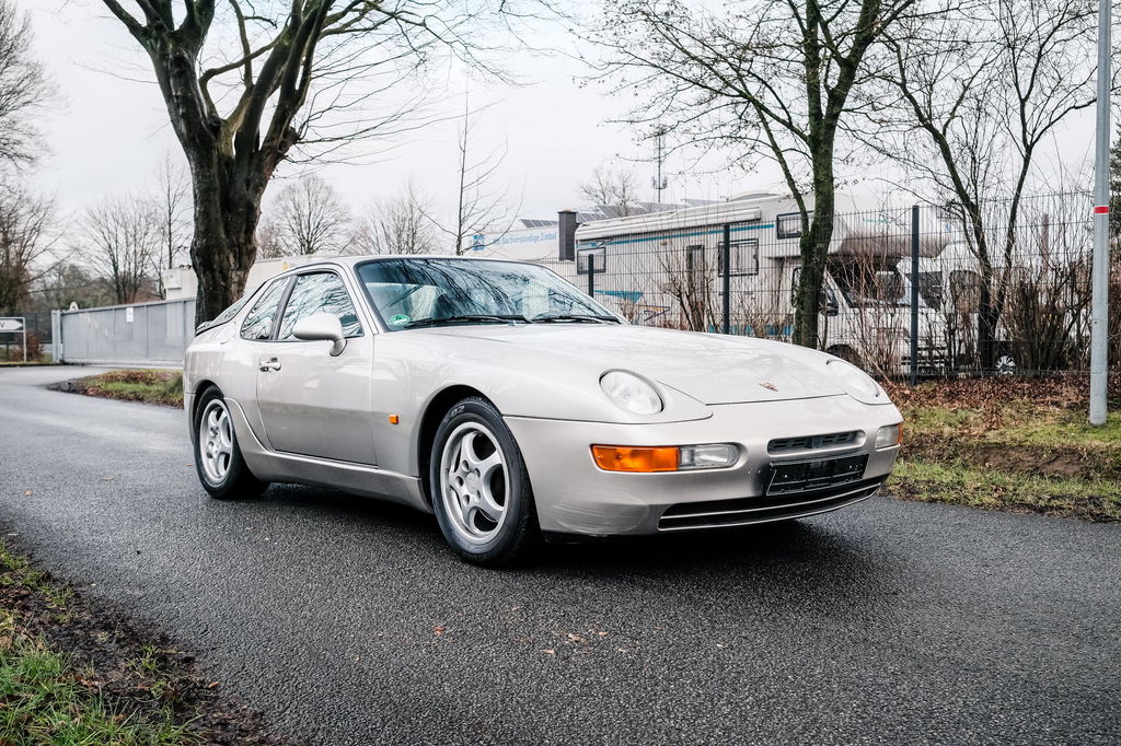 Porsche 968