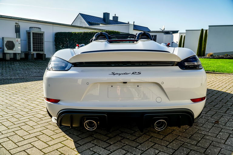 Porsche 718 Spyder RS