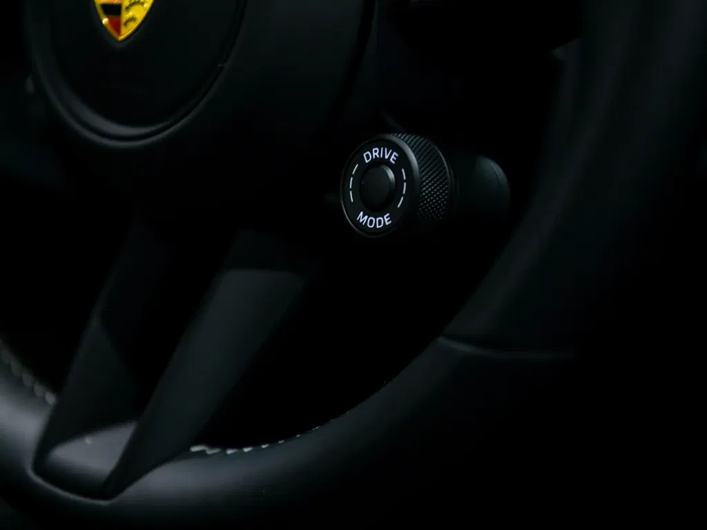 Porsche 992 GT3 Touring