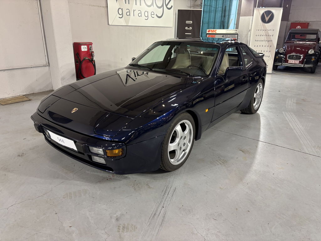 Porsche 944 Coupé