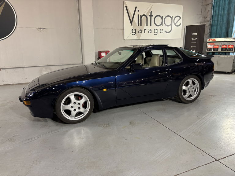 Porsche 944 Coupé