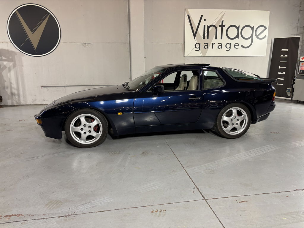 Porsche 944 Coupé