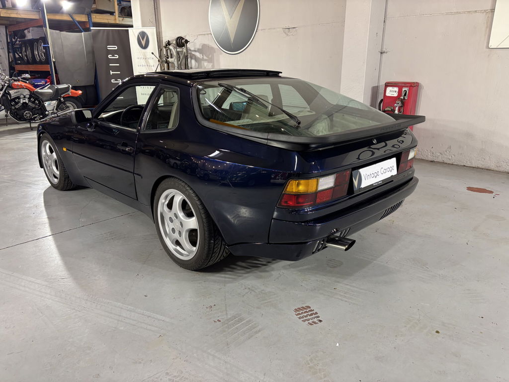 Porsche 944 Coupé