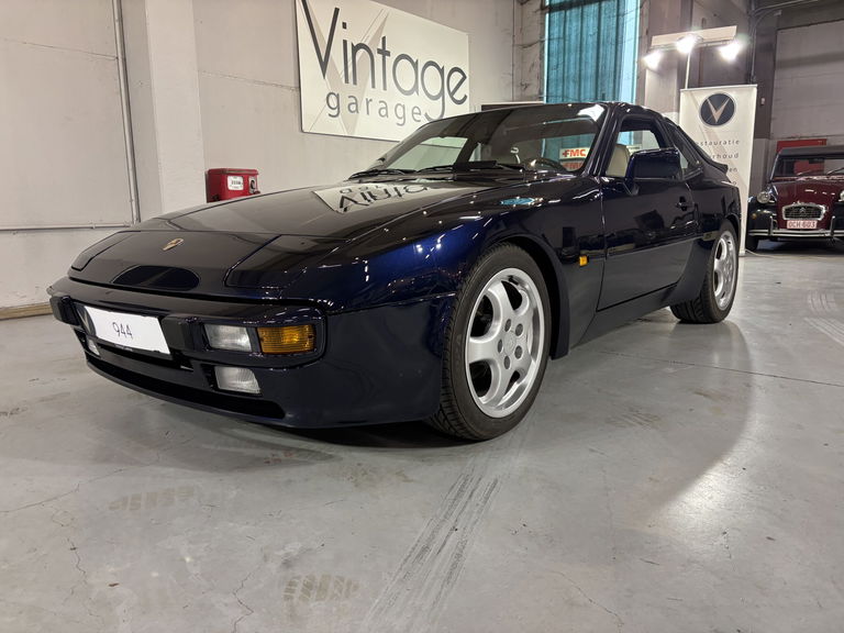 Porsche 944 Coupé