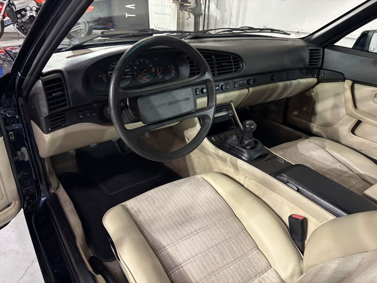 Porsche 944 Coupé