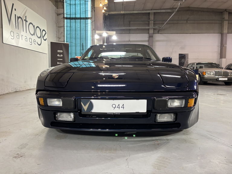 Porsche 944 Coupé