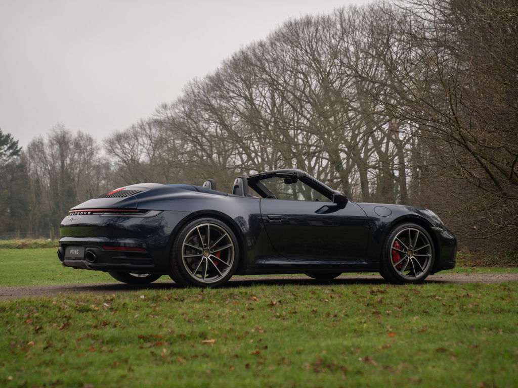 Porsche 992 Carrera 4S