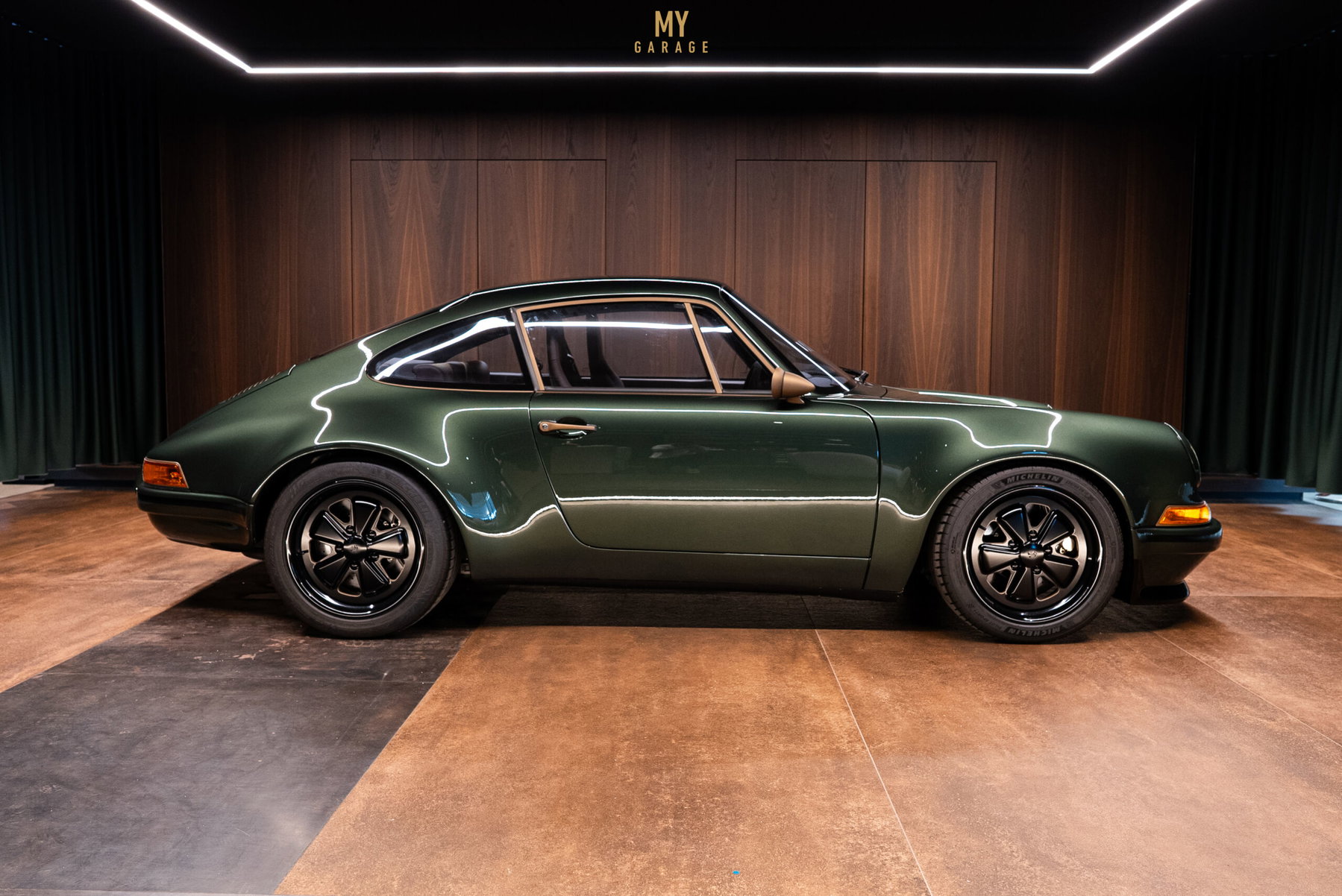 Porsche 930 レザーキャディバッグ Porsche 911 Backdate 2023 - elferspot.com - Marketplace for