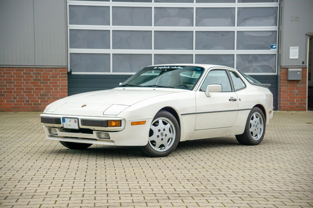  ポルカドット サテンジャージ　 Lサイズ　ホワイト Porsche 944 S Coupé 1987 - elferspot.com - Marketplace for Porsche