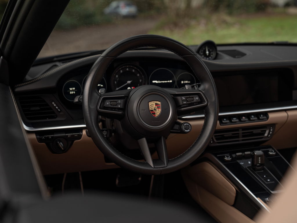 Porsche 992 Carrera 4S