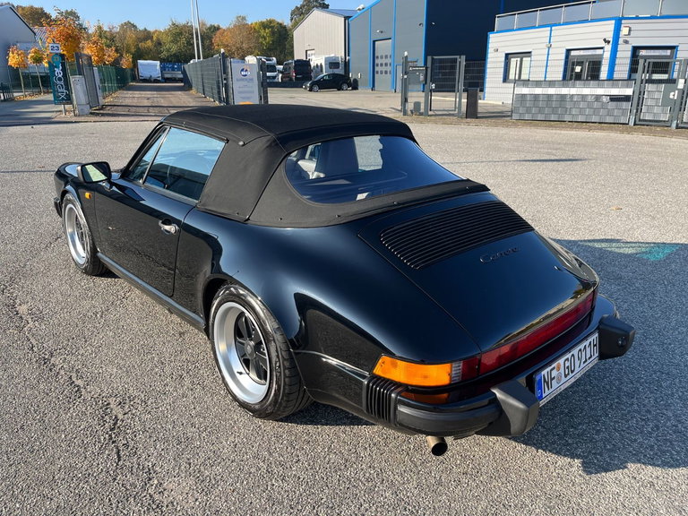 Porsche 911 Carrera 3.2