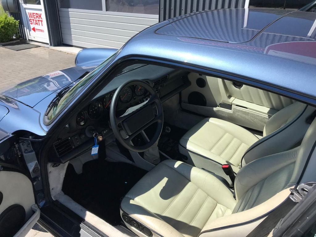 Porsche 911 Carrera 3.2