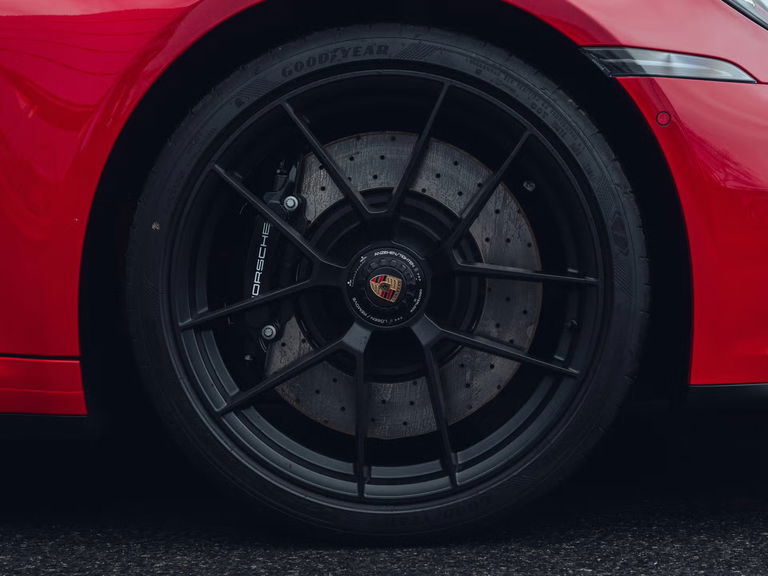 Porsche 992.2 Carrera GTS