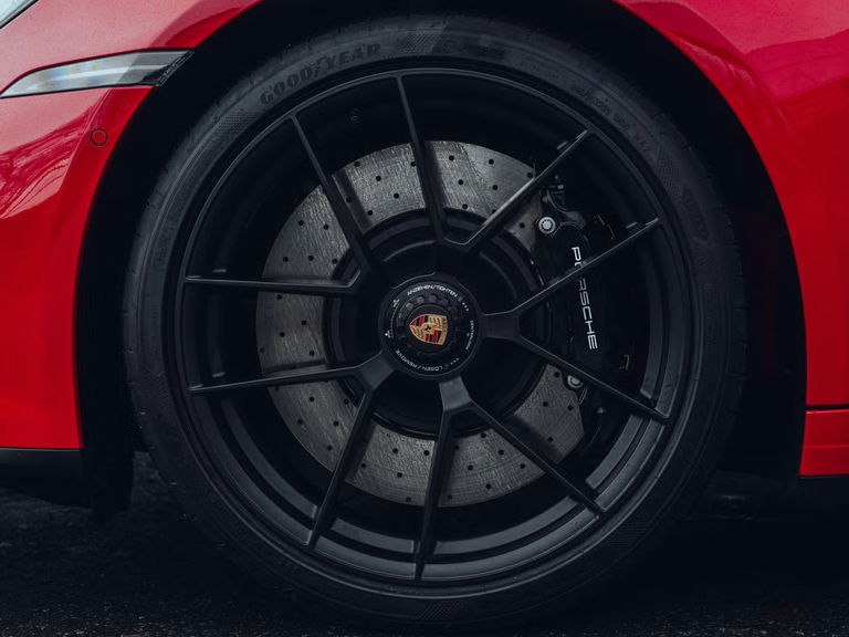 Porsche 992.2 Carrera GTS