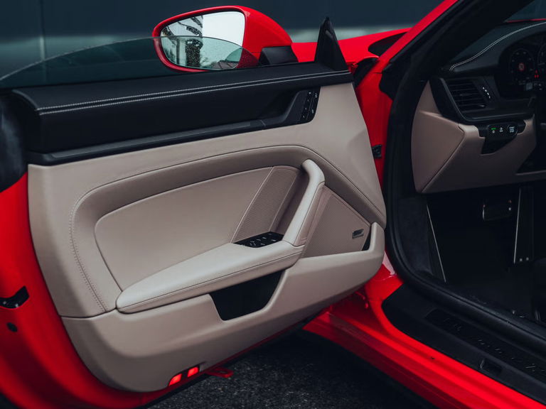 Porsche 992.2 Carrera GTS