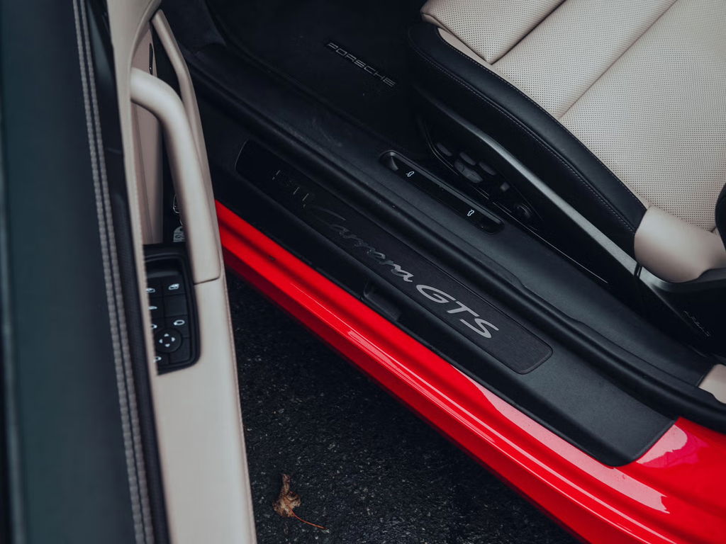 Porsche 992.2 Carrera GTS