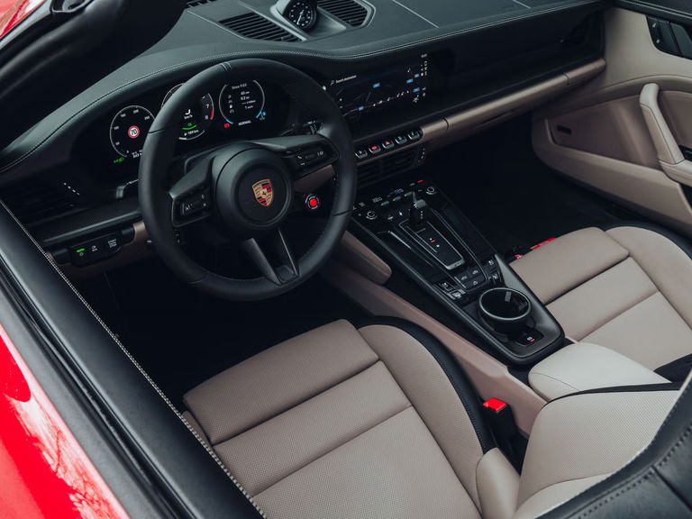 Porsche 992.2 Carrera GTS