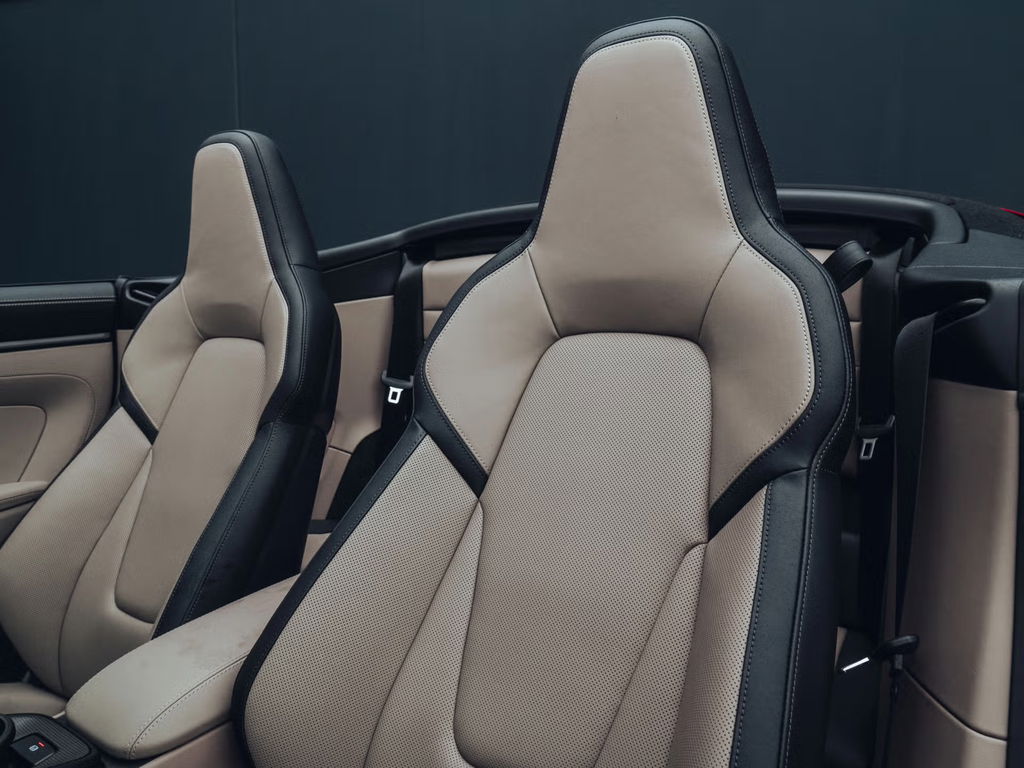 Porsche 992.2 Carrera GTS