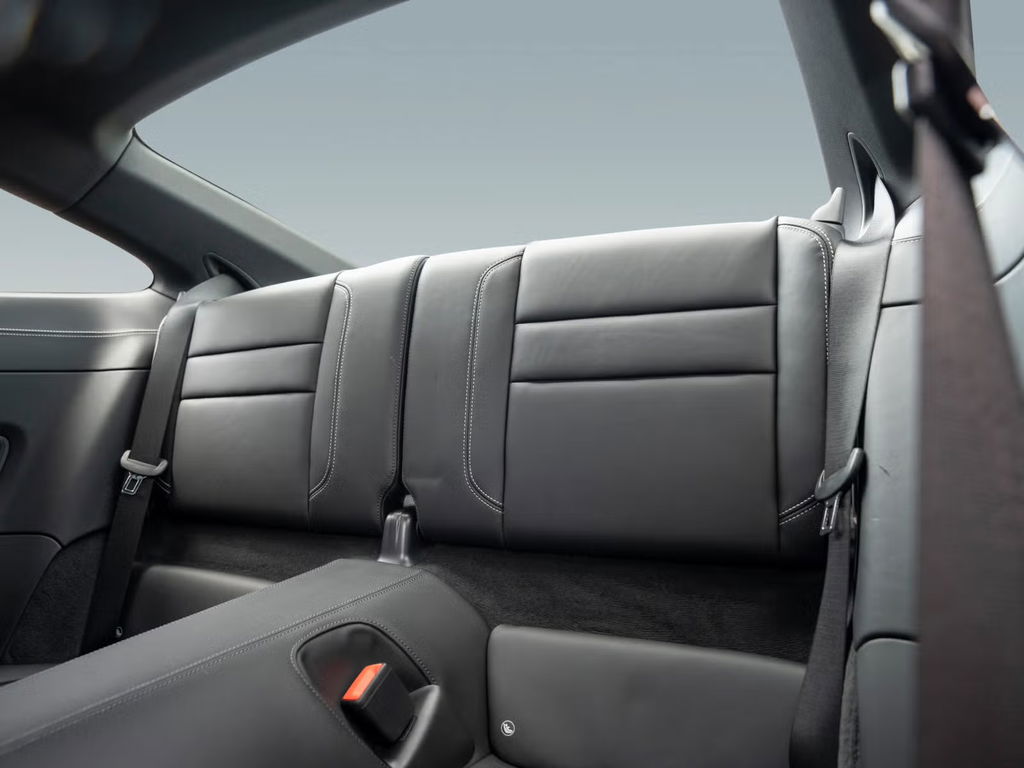 Porsche 992 Carrera 4 GTS