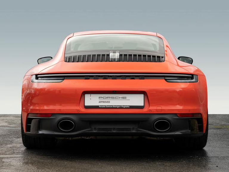 Porsche 992 Carrera 4 GTS