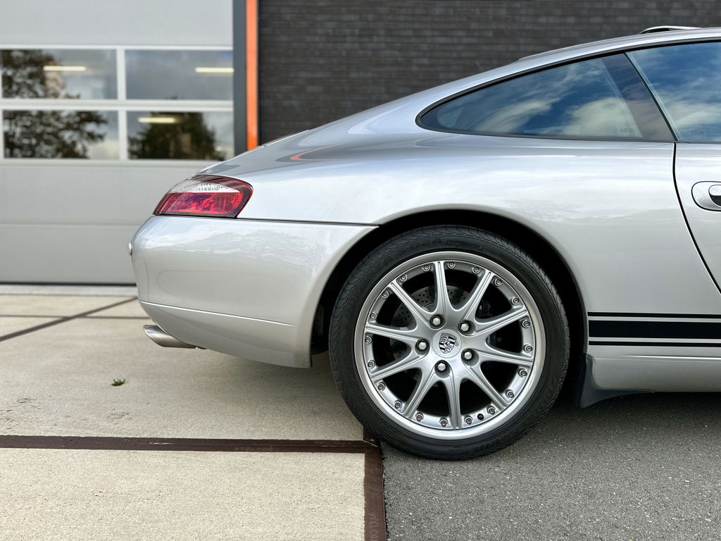 Porsche 996 Carrera