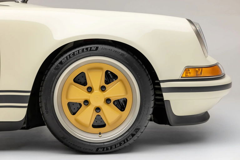 Porsche 911 Reimagined by Singer