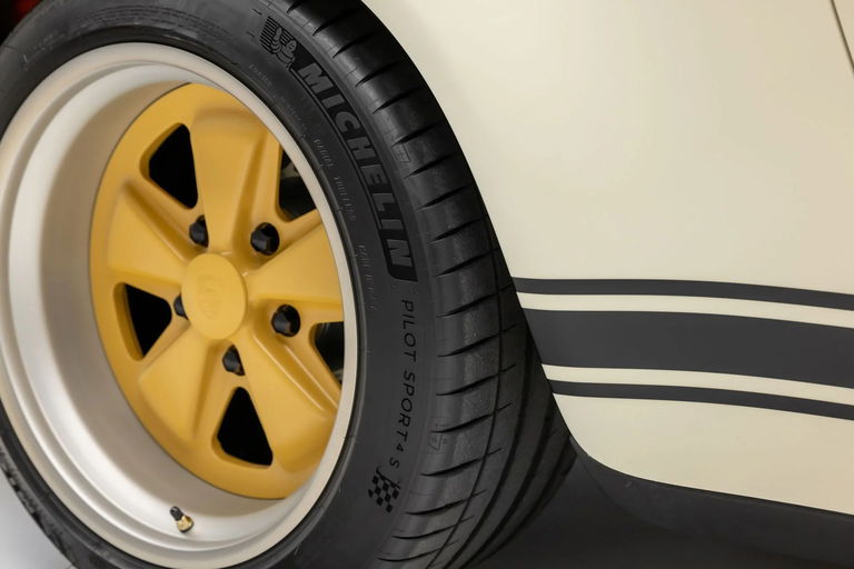 Porsche 911 Reimagined by Singer