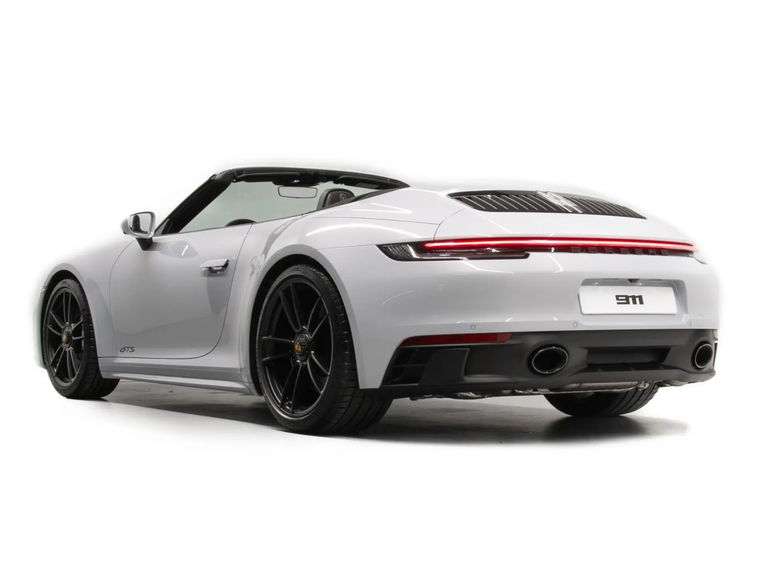 Porsche 992 Carrera 4 GTS