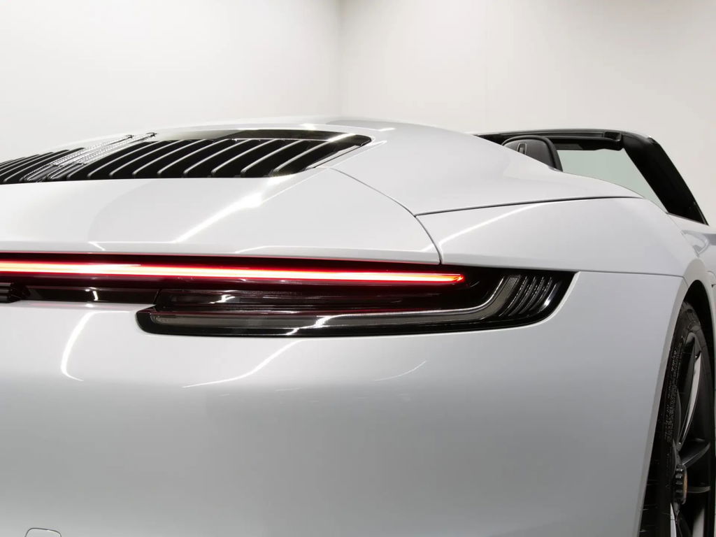 Porsche 992 Carrera 4 GTS