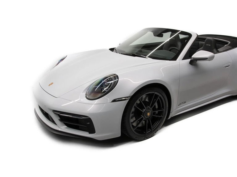 Porsche 992 Carrera 4 GTS