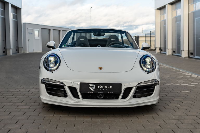 Porsche 991 Carrera GTS