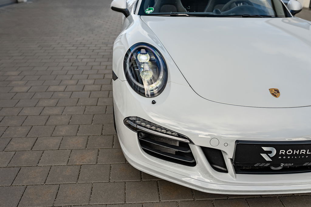 Porsche 991 Carrera GTS