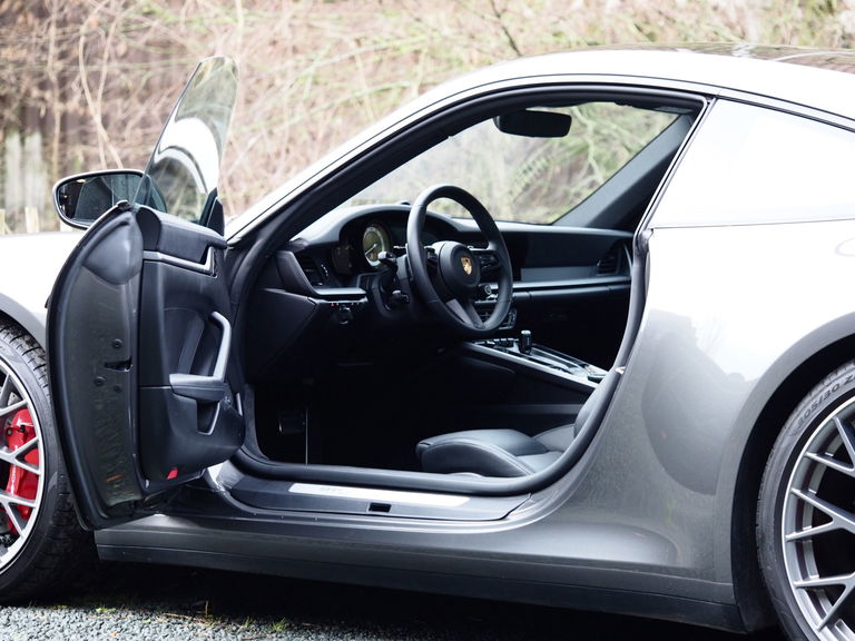 Porsche 992 Carrera 4S
