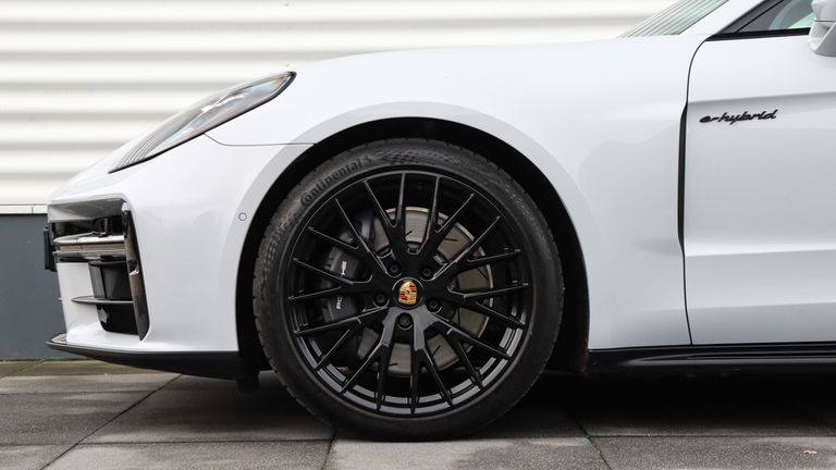 Porsche Panamera 4 E-Hybrid