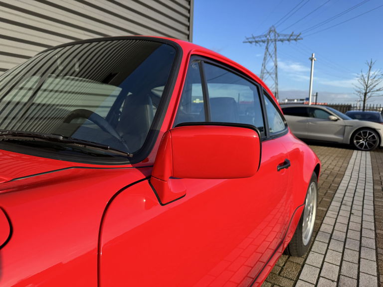 Porsche 964 Carrera 4