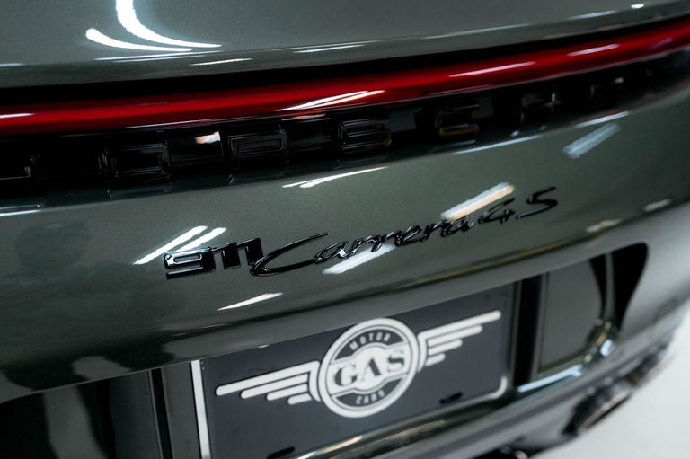 Porsche 992 Carrera 4S