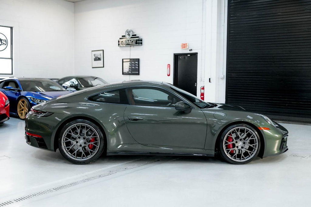 Porsche 992 Carrera 4S