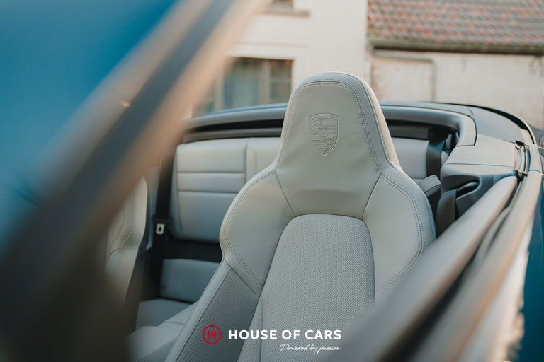 Porsche 992 Carrera 4S