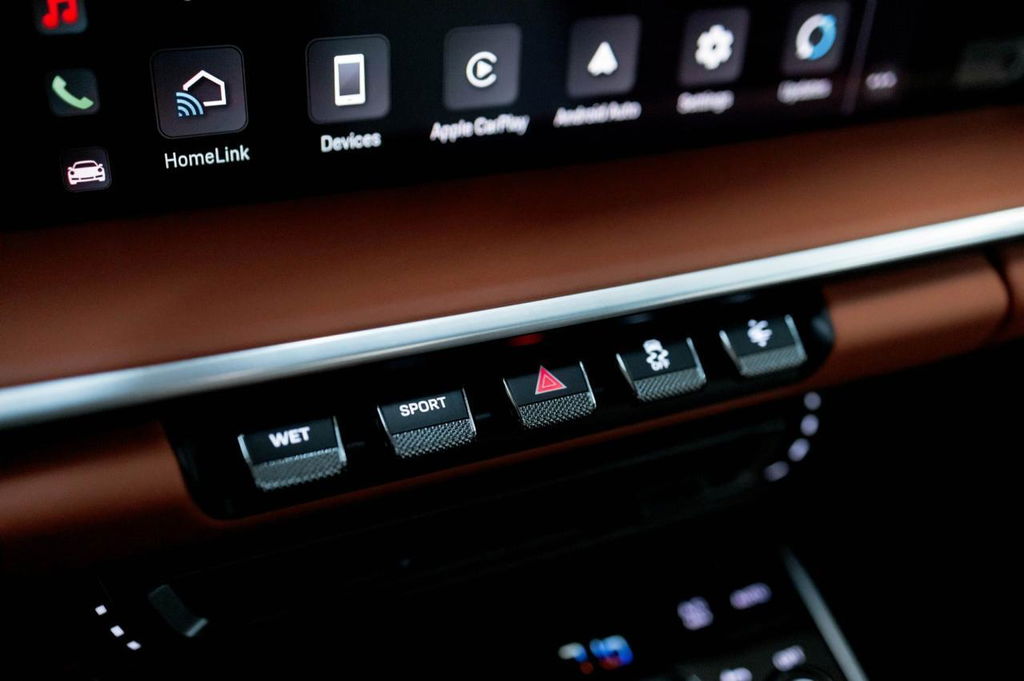 Porsche 992 Carrera 4S