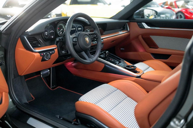 Porsche 992 Carrera 4S