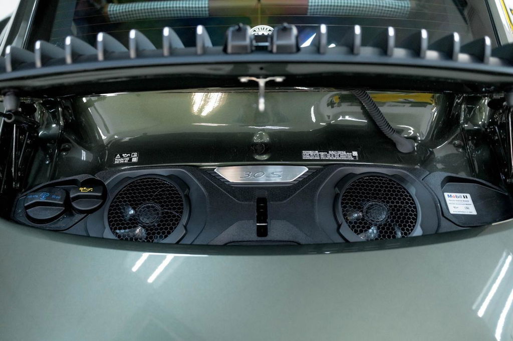 Porsche 992 Carrera 4S