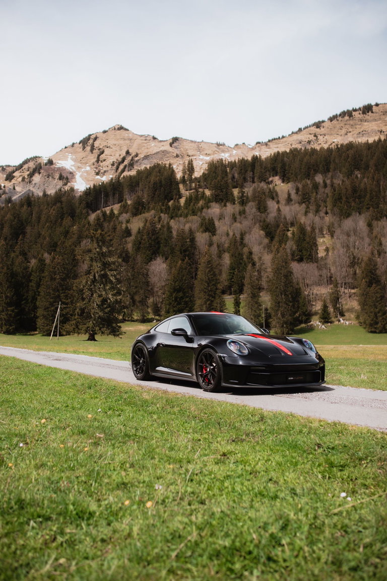 Porsche 992 GT3 Touring
