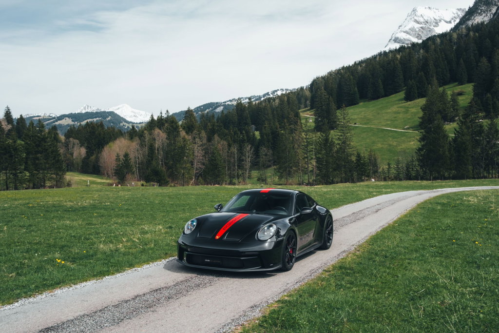 Porsche 992 GT3 Touring