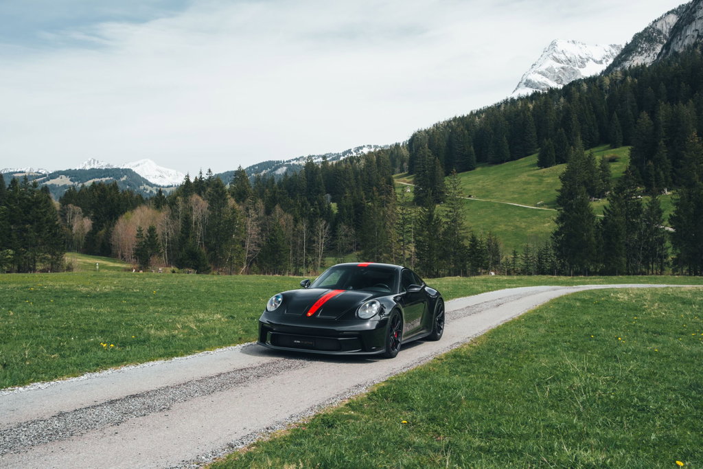 Porsche 992 GT3 Touring