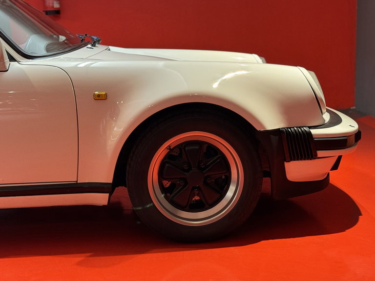 Porsche 911 Carrera 3.2 WTL