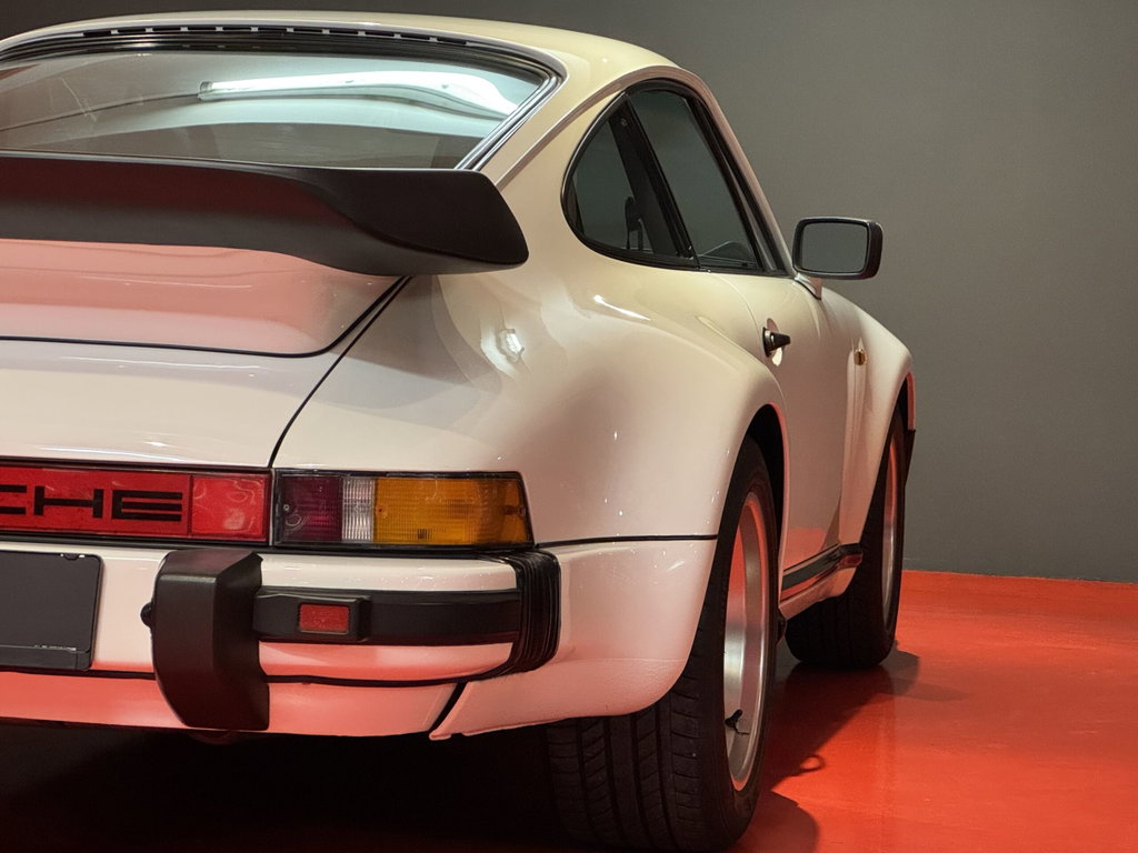 Porsche 911 Carrera 3.2 WTL