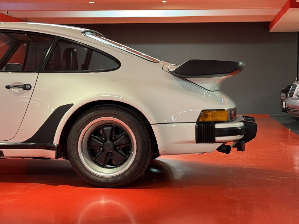 Porsche 911 Carrera 3.2 WTL