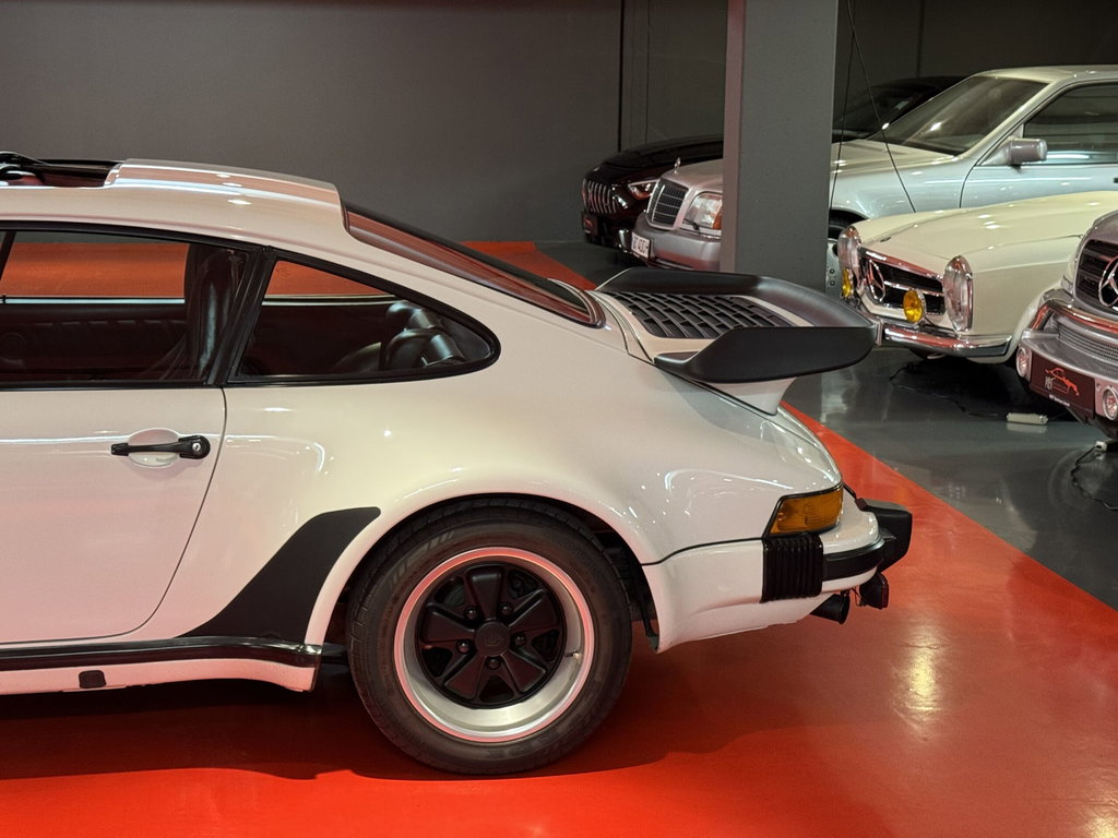 Porsche 911 Carrera 3.2 WTL