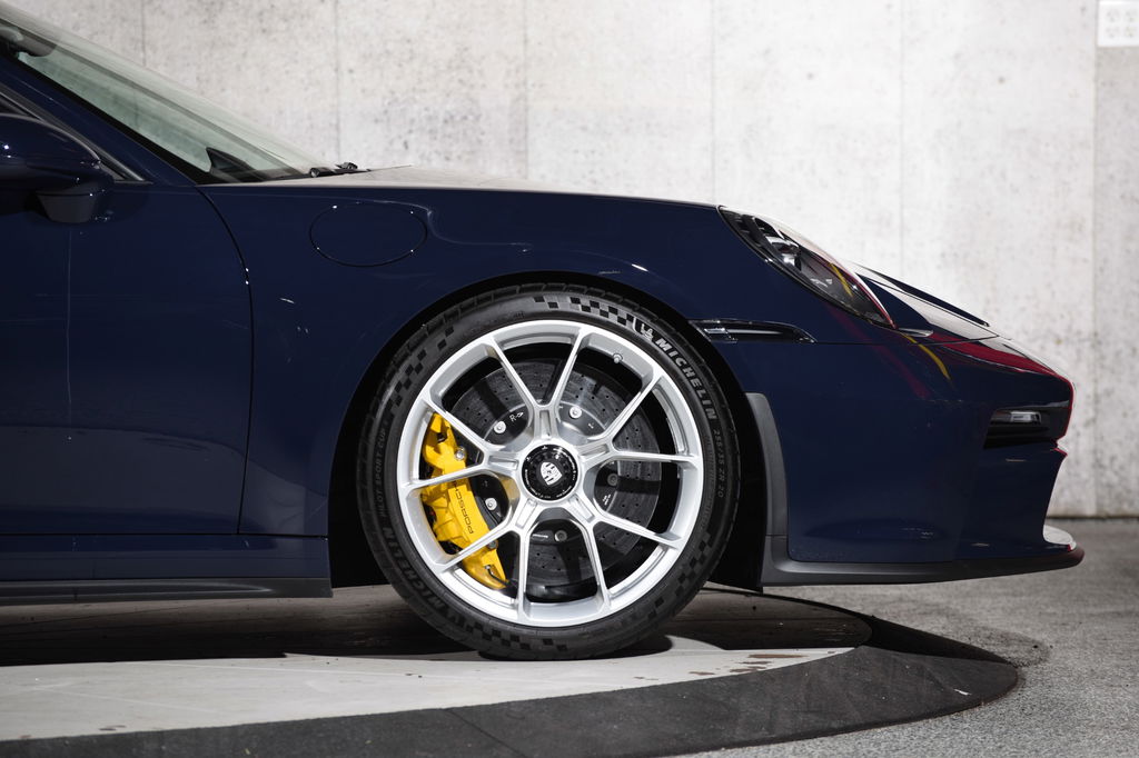 Porsche 992 GT3 Touring